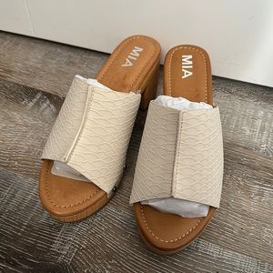 MIA MEREL-S - IVORY PYTHON